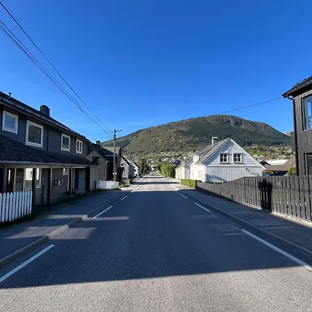 - Comfort - Newly Renovated - Spacious * Voss
